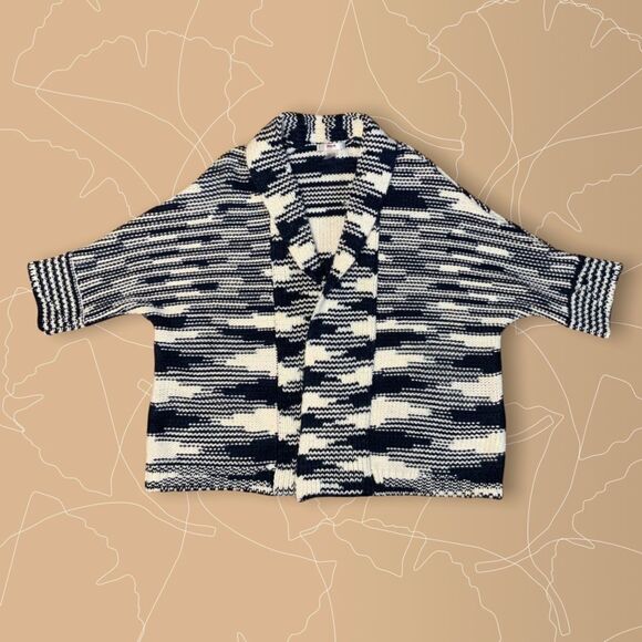 Alia Petites Black And White Open Front Knit Sweater Size PL - Picture 3 of 5